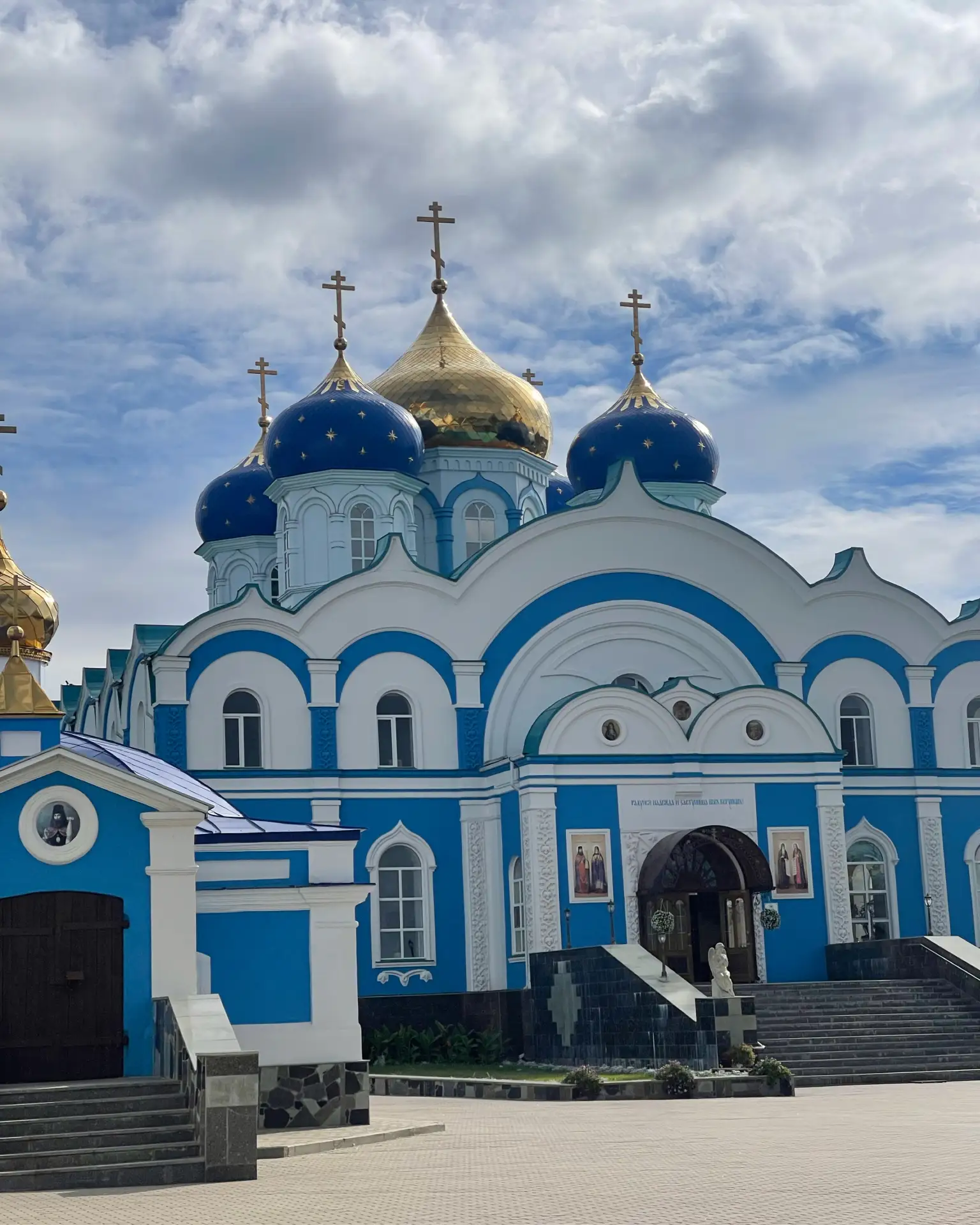 Монастырь был основан около 1610 года двумя старцами-схимонахами из московского Сретенс...
