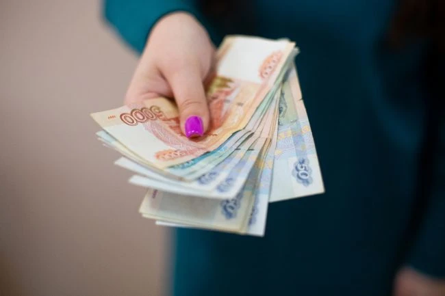 Липчанка перевела мошенникам 700 тысяч рублей и даже в полиции не поверила в обман