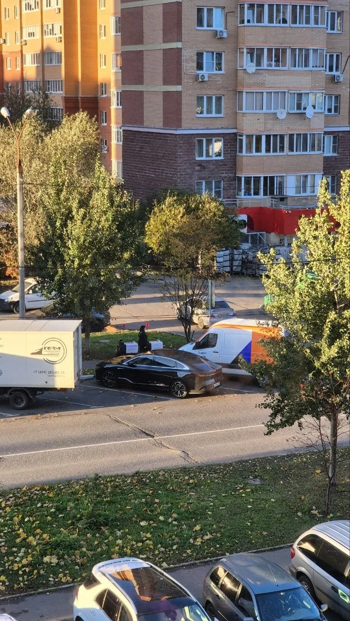 Вдогонку к предыдущей публикации про роботов-доставщиков «Яндекса» в Домодедово.
