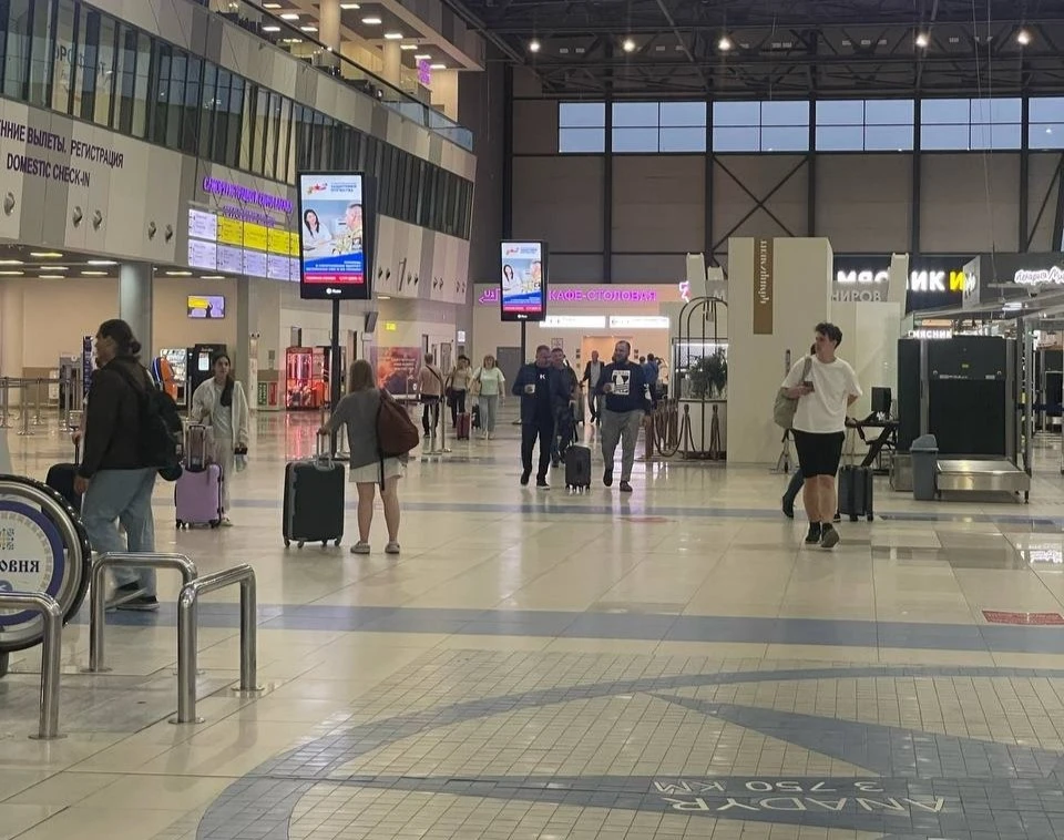 ✈️ В аэропорту "Владивосток" задержаны два рейса в Москву