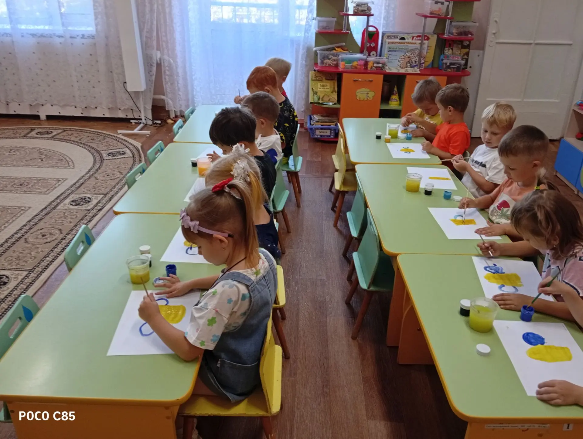 Сегодня   для детей старшей группы прошел познавательный праздник «Медовый спас».