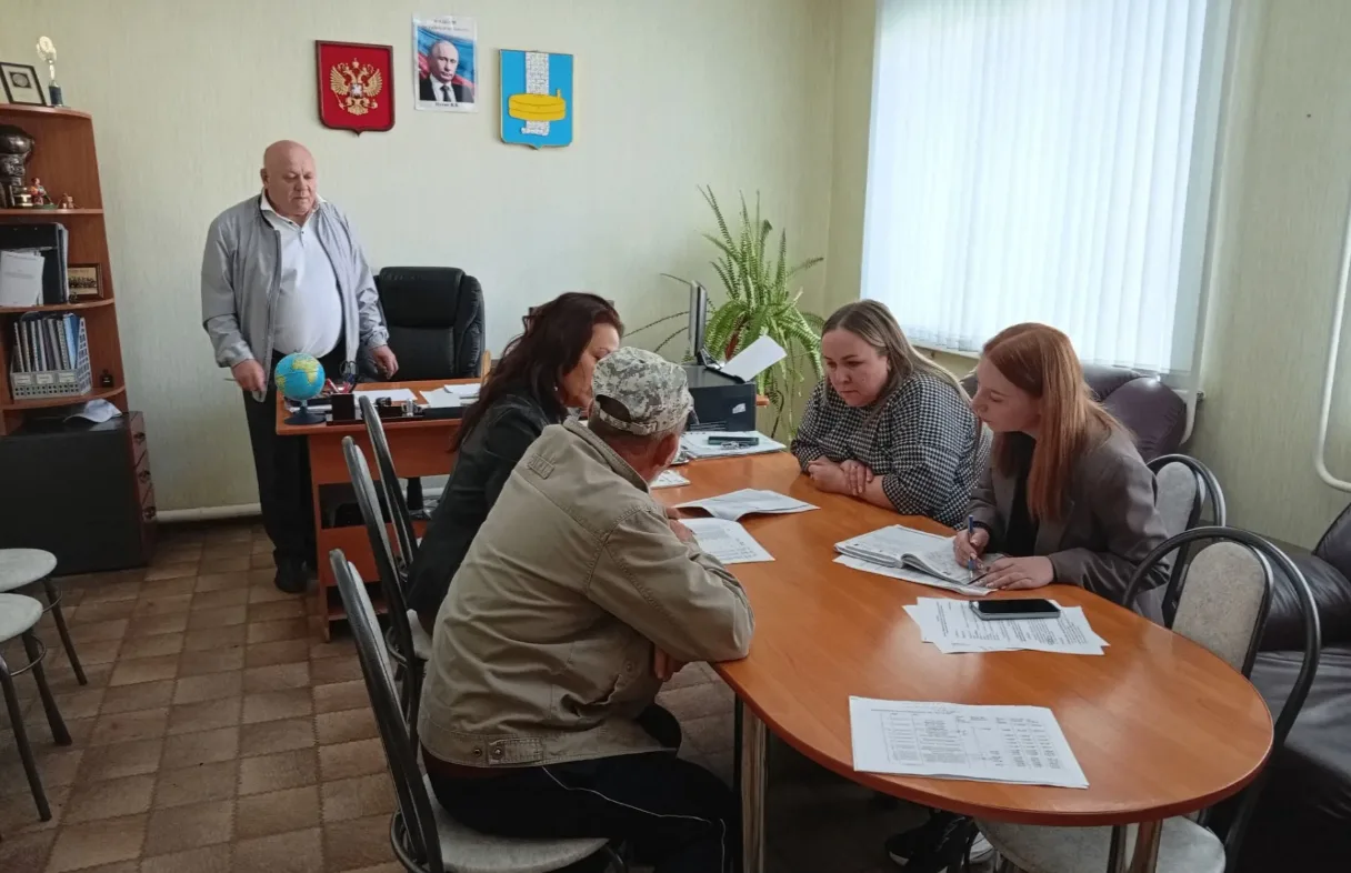 В администрации Верхнеелюзанского сельсовета состоялись заседания комиссий по укреплени...