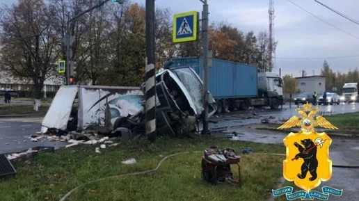 В Ярославской области при столкновении с тягачом погиб водитель «ГАЗели»