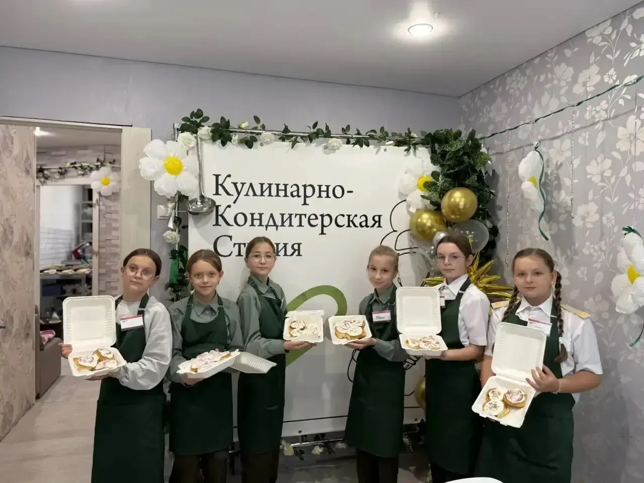 Сладкий старт в профессию: юные кондитеры Алексеевского округа освоили секреты выпечки