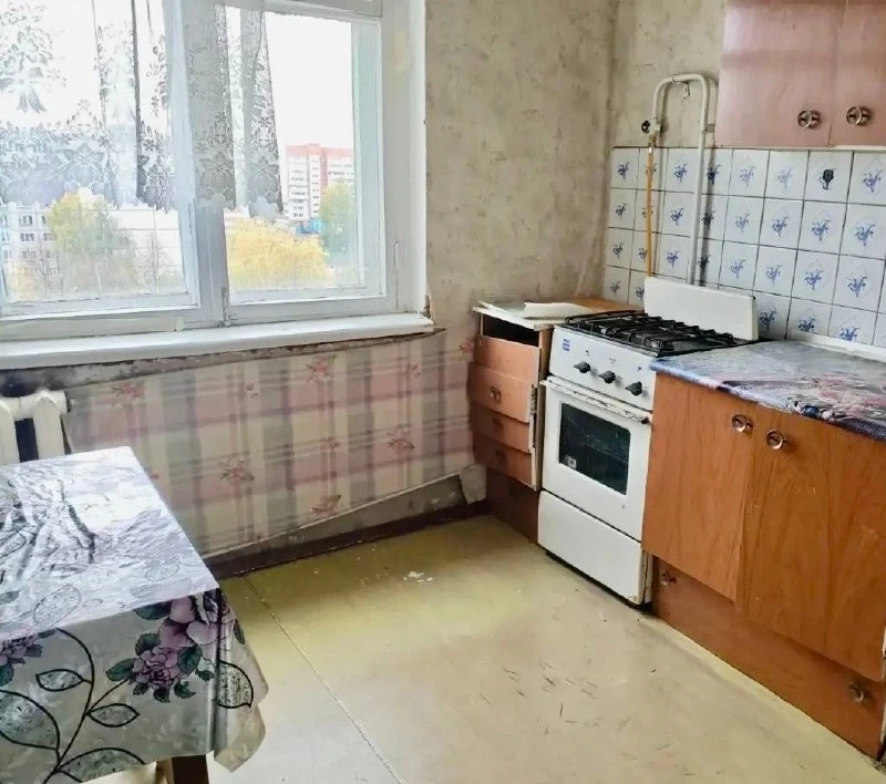 Сдается 1-комнатная квартира в новоюжном районе УЛ. КАДЫКОВА,17. Аренда ровно 13000(ку ...