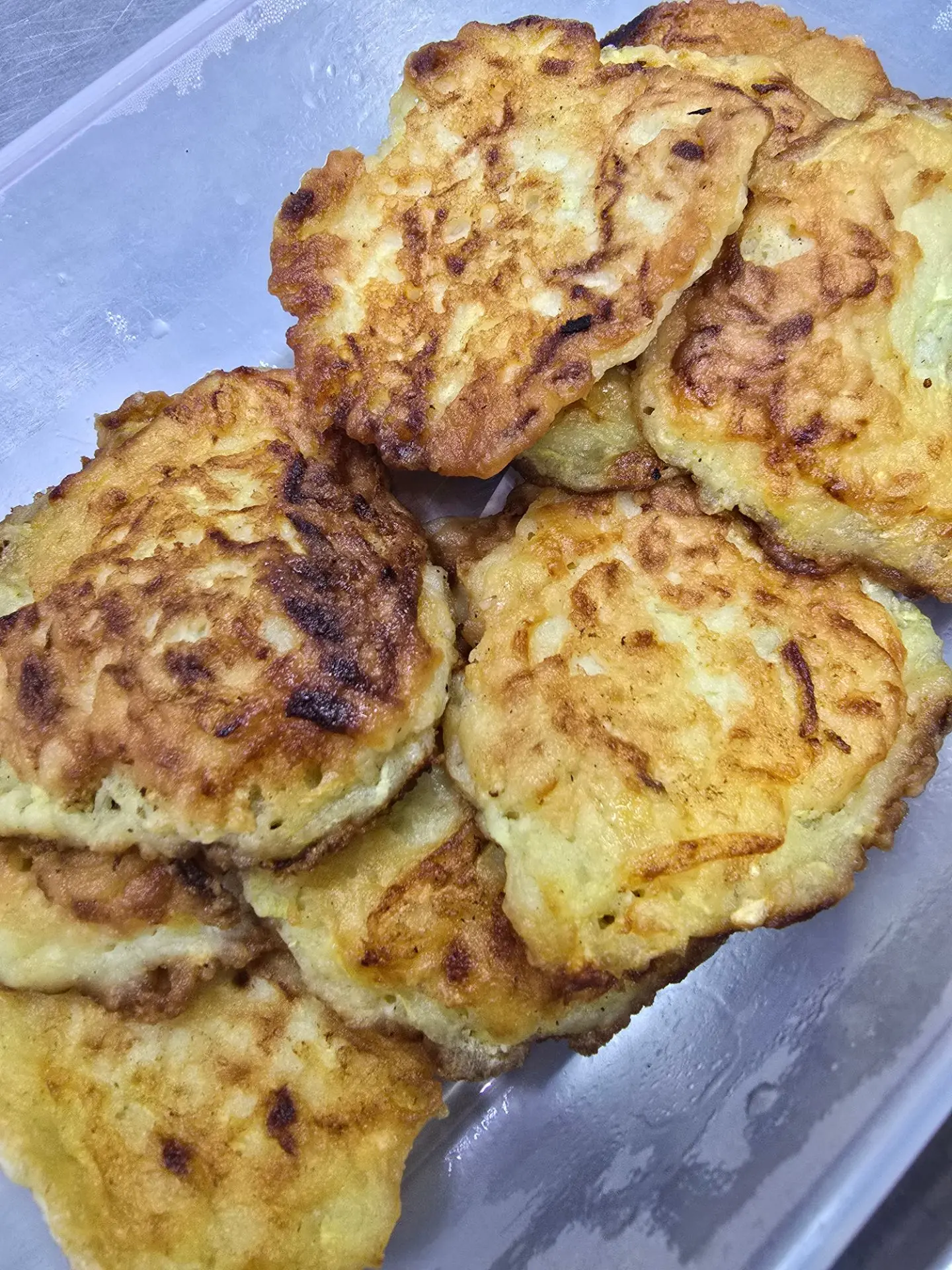 На днях сказала на работе что хочу кабачковые оладушки🫠🥞