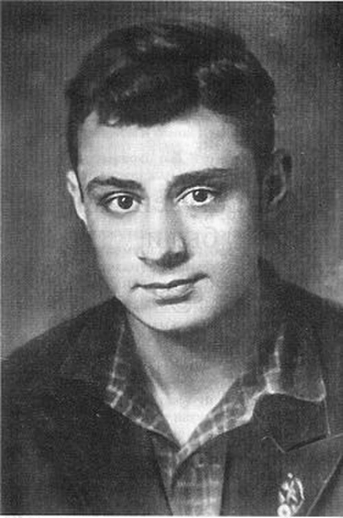 ♍Знаменитые Девы. Эдуард Аркадьевич Асадов — один из самых читаемых и любимых поэтов в ...