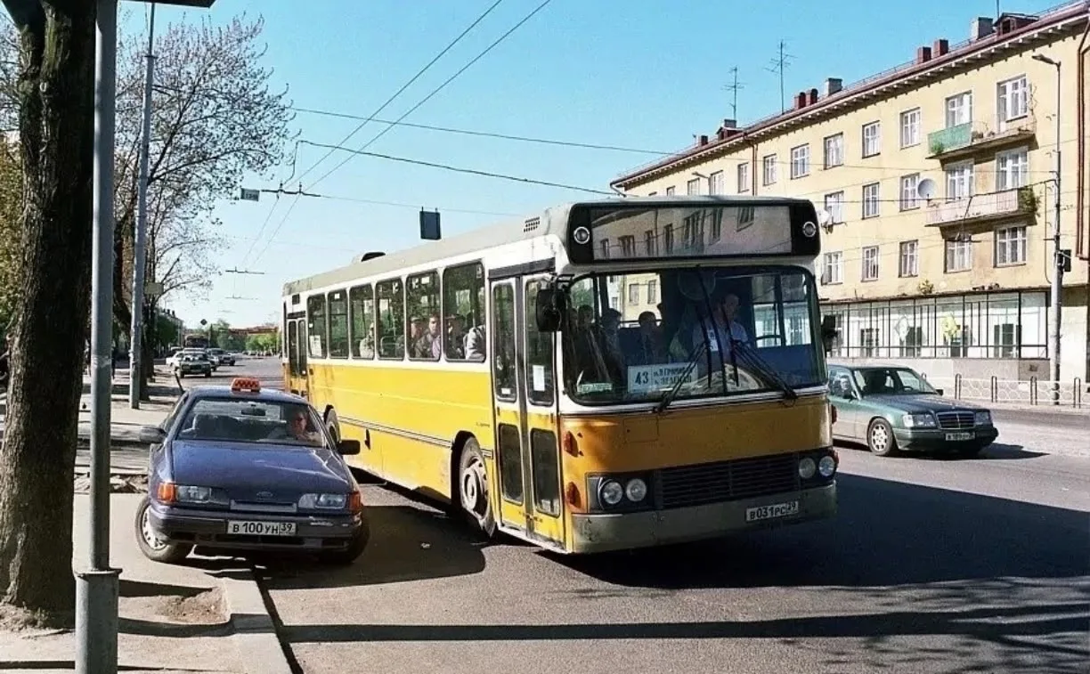 Ленинский проспект, 1999 год.