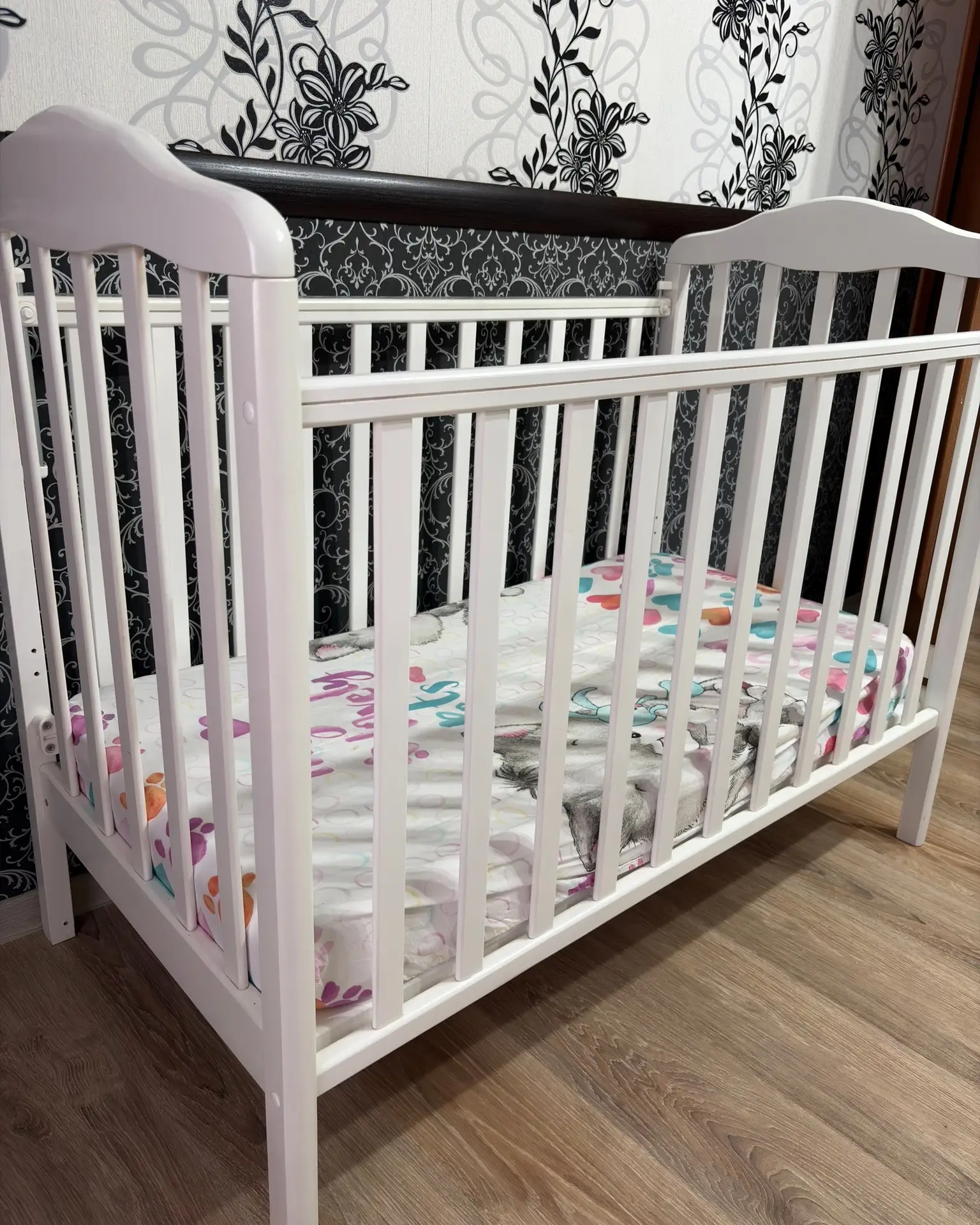 Продается детская кроватка, в идеальном состоянии, с матрасом 120 * 60, в подарок намат...