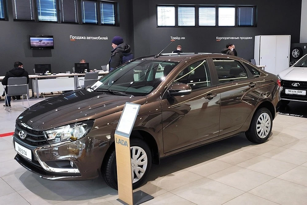 АвтоВАЗ воспользуется повышением утильсбора, чтобы поднять цены на весь модельный ряд L...