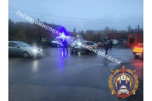 Тройное ДТП на перекрестке под Узловой: есть пострадавшие