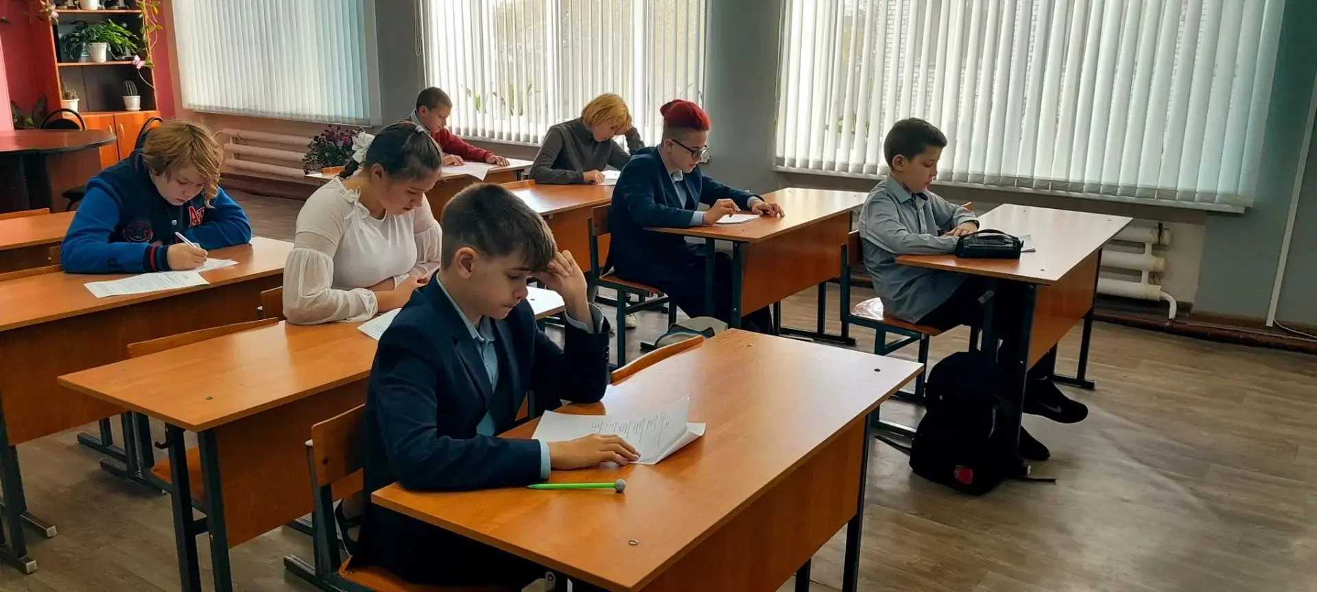 Сегодня обучающиеся 5 - 11 классов проверили свои знания в олимпиаде по немецкому языку.