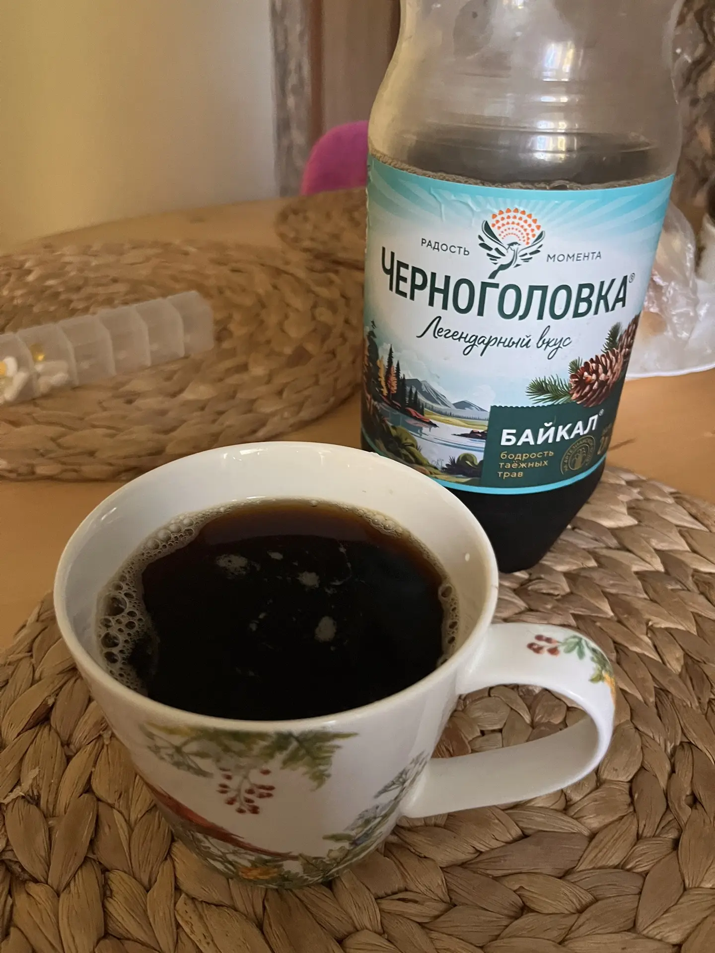 Пока семья спит, я готовлю им кашу на завтрак, и наслаждаюсь холодным лемонадом🤤