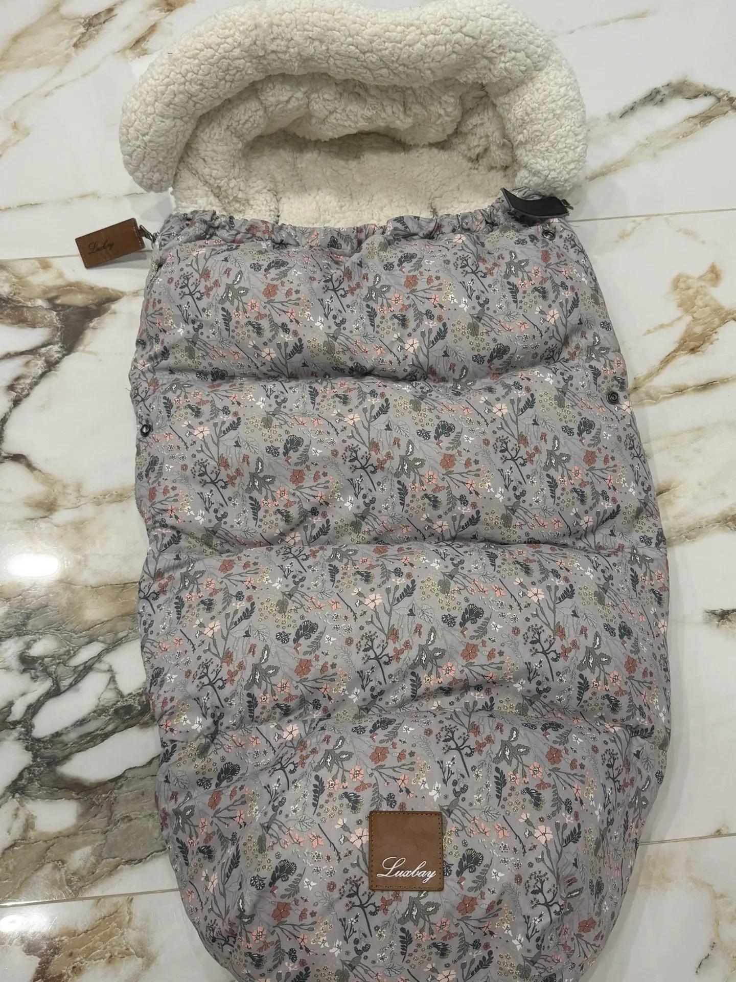 Продаю конверт в коляску,натуральная цигейка,состояние как новое.