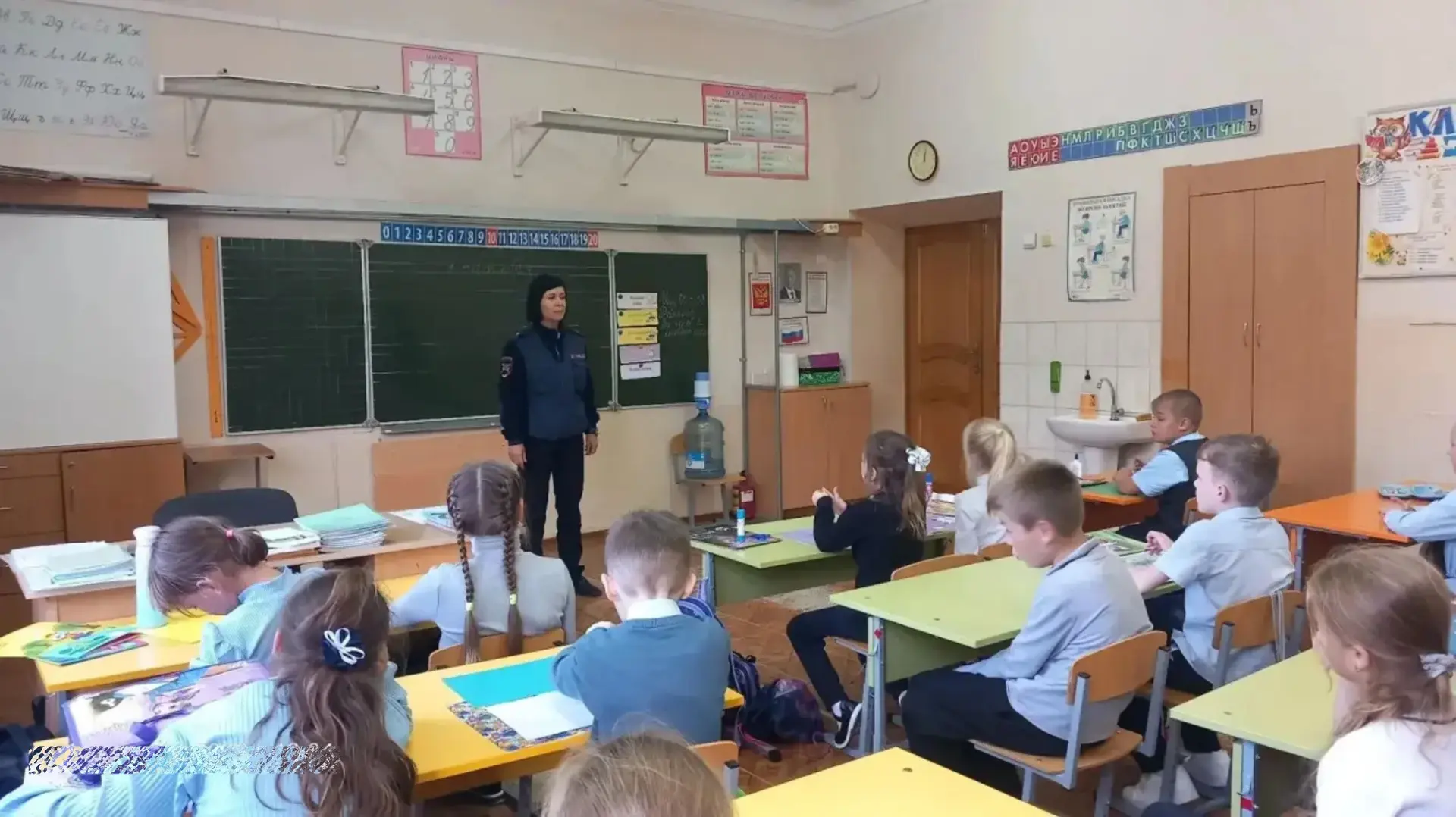 Сотрудники отделения Госавтоинспекции ОМВД России «Балтийское» провели урок дорожной бе...