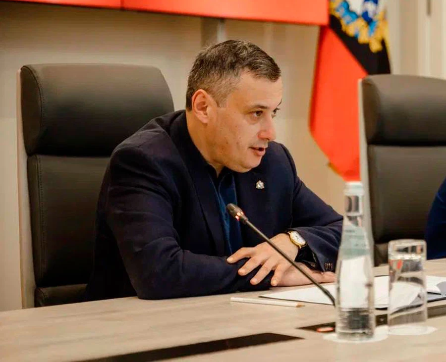 Губернатор Курской области Александр Хинштейн дал вполне непрозрачный намёк бизнесмену ...