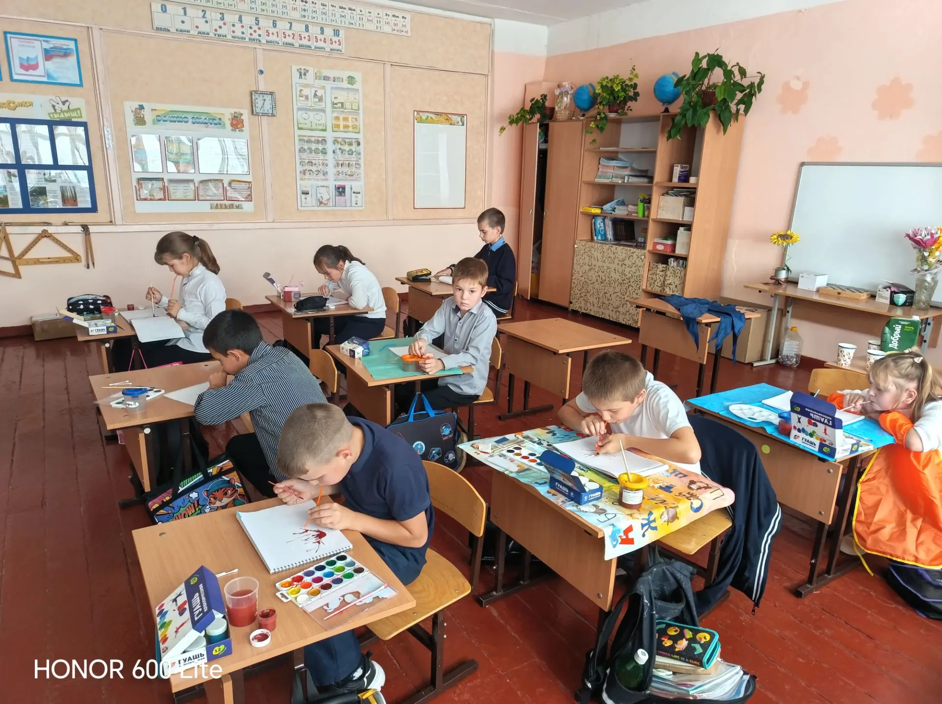 Хотите превратить обычное рисование в веселое волшебство? Сегодня на занятии дополнител...