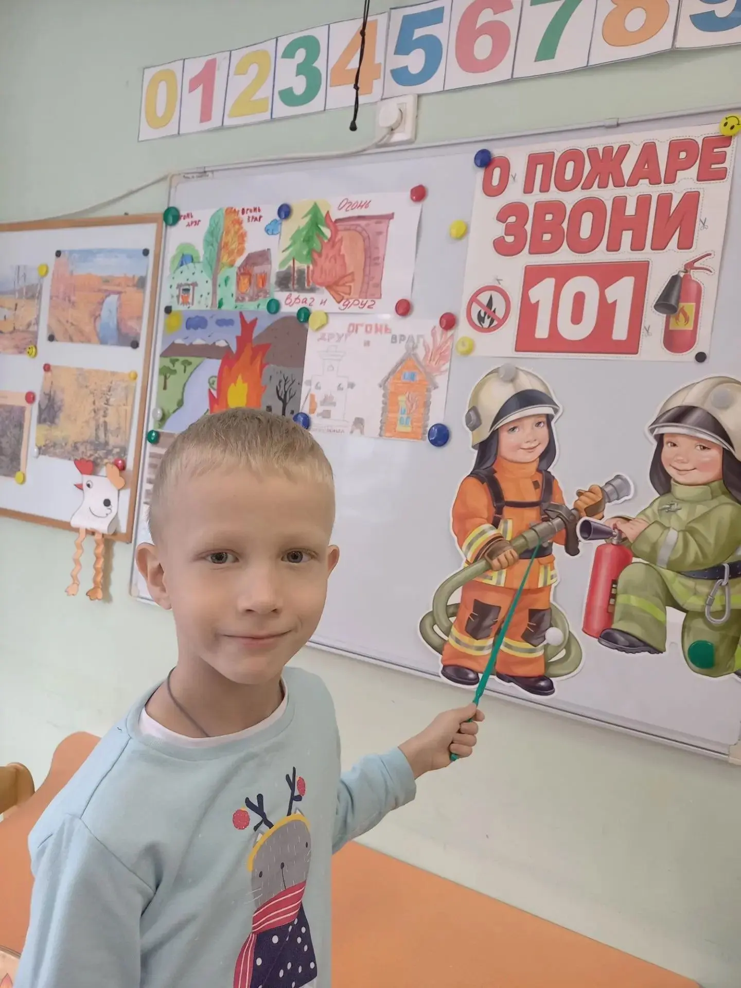 В рамках месячника пожарной безопасности в дошкольном отделении нашего лицея  были пров...