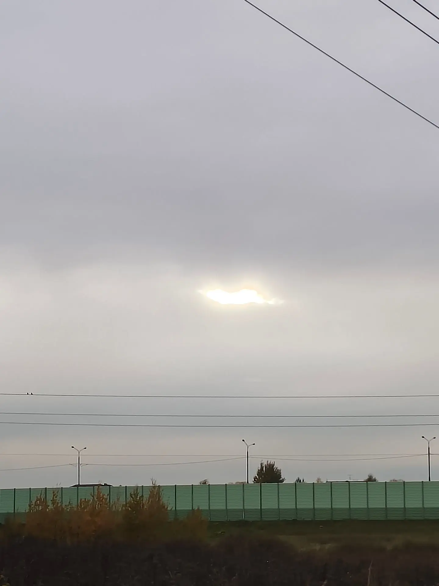 Солнышко 🌞 пытается вырваться