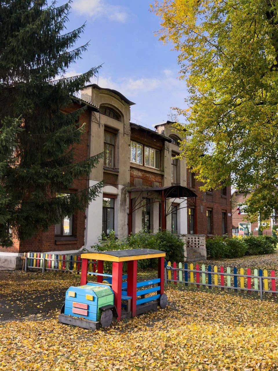 🍂 В средние века Балахна была крупным центром солеварения и судостроения.