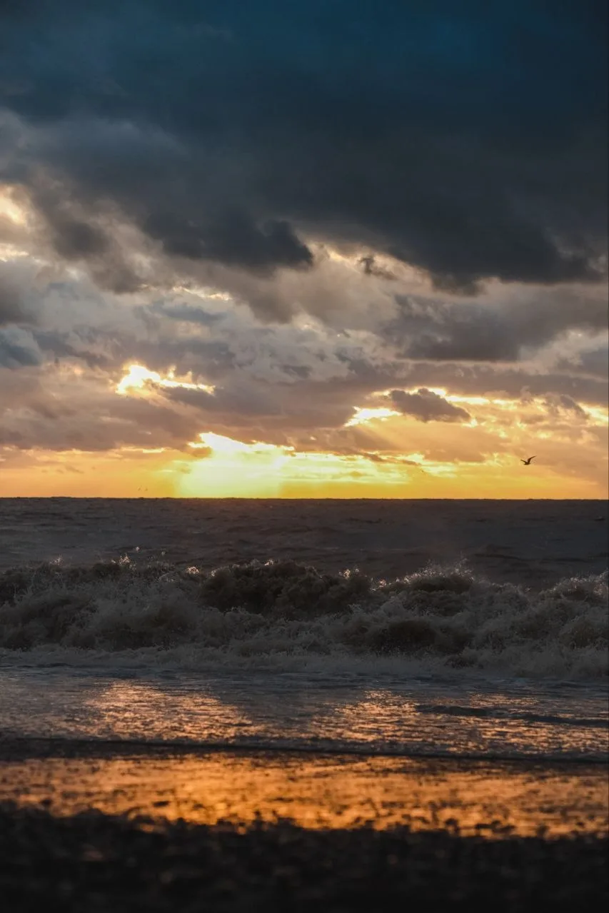 🌅 Осенний закат в Анапе — как маленькая пауза для души.