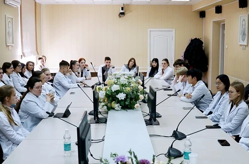 📍 Научно-практическая конференция на тему общественных и гуманитарных наук объединила ...