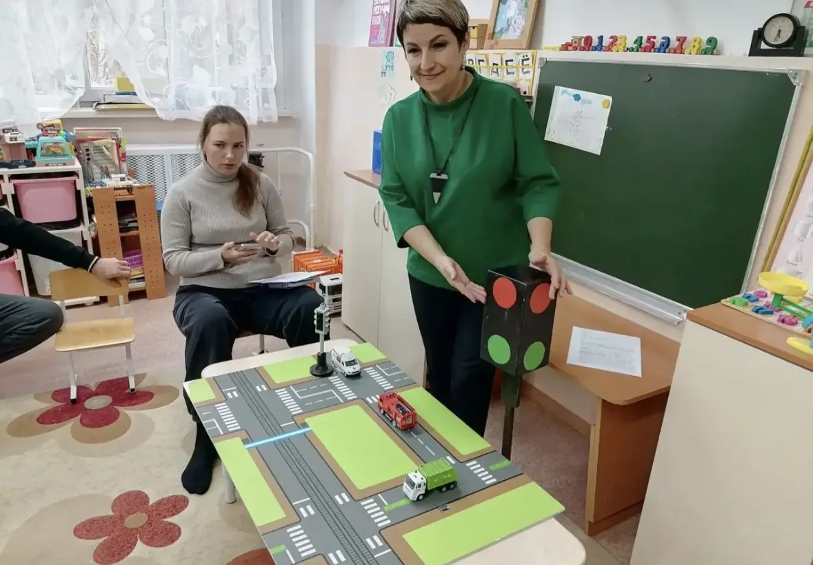 В подготовительной группе "Знайки" прошло родительское собрание. Родителям рассказали ,...