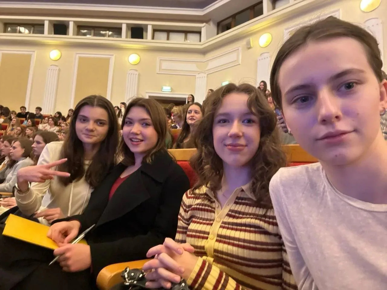 Ученики 11 международного класса посетили Всероссийские научные бои по психологии!