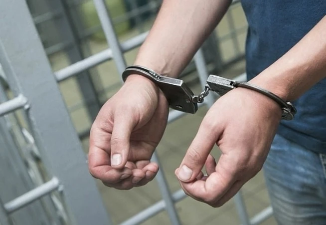 Лжесотрудник полиции отправился в колонию строгого режима за кражу