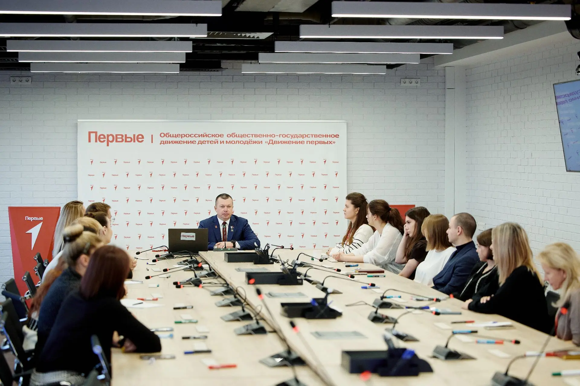 🔥 Провели традиционную встречу с новыми членами команды Движения Первых.