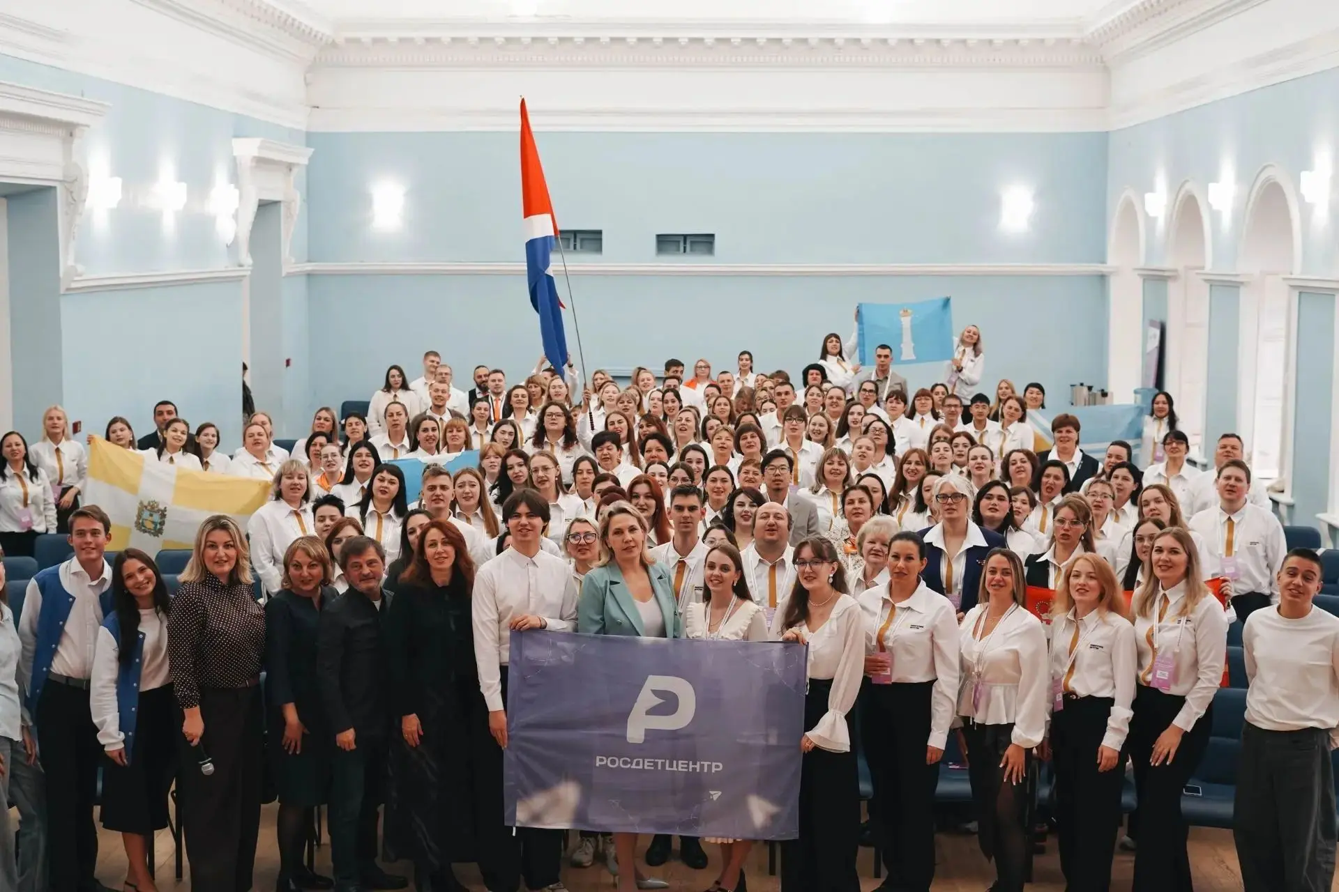 🎓 Новые знания: наш советник по воспитанию повышает квалификацию в Ярославле!