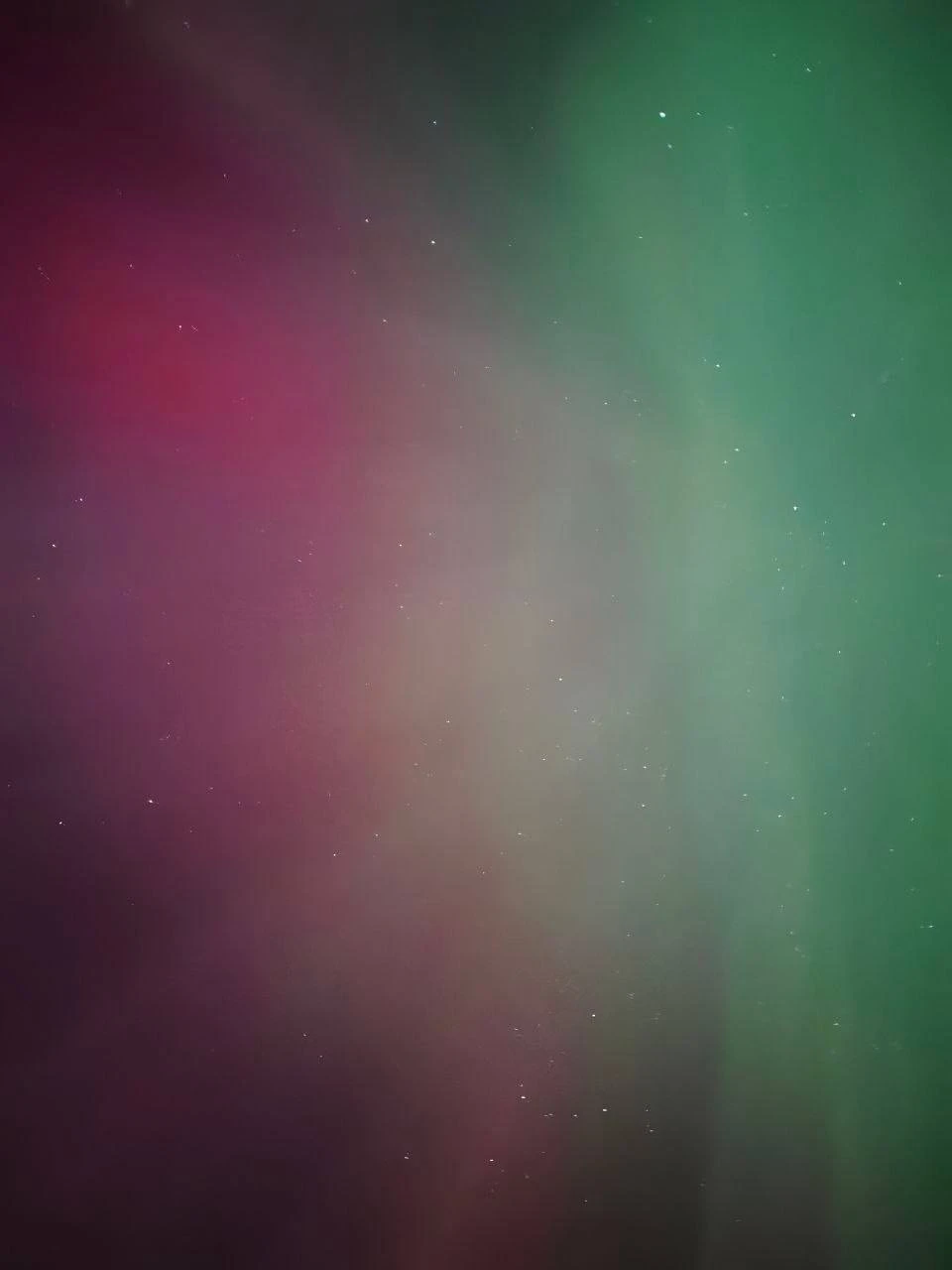 ✨Невероятно красивое северное сияние сейчас в Ленобласти.
