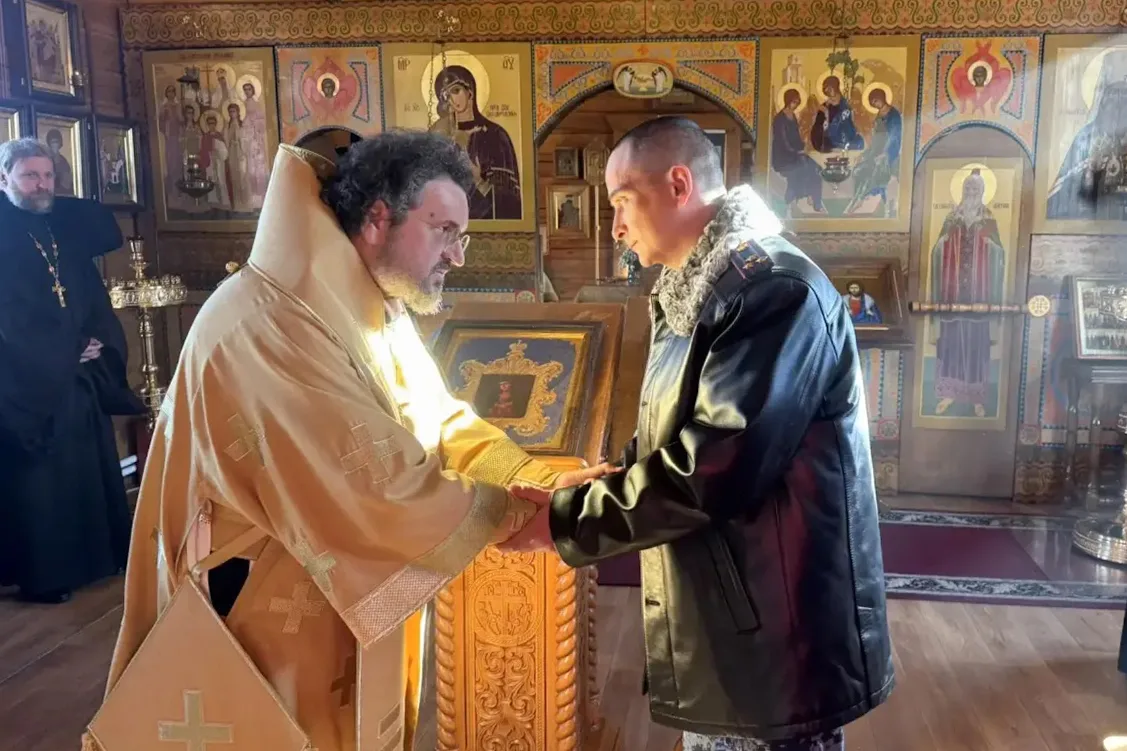 Икону Божией Матери «Умиление Градоякутская» передали участникам СВО