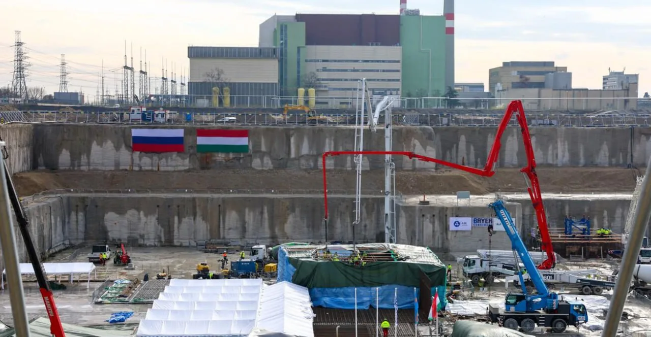 Брюссель развернул клеветническую кампанию против Росатома, сообщили в СВР
