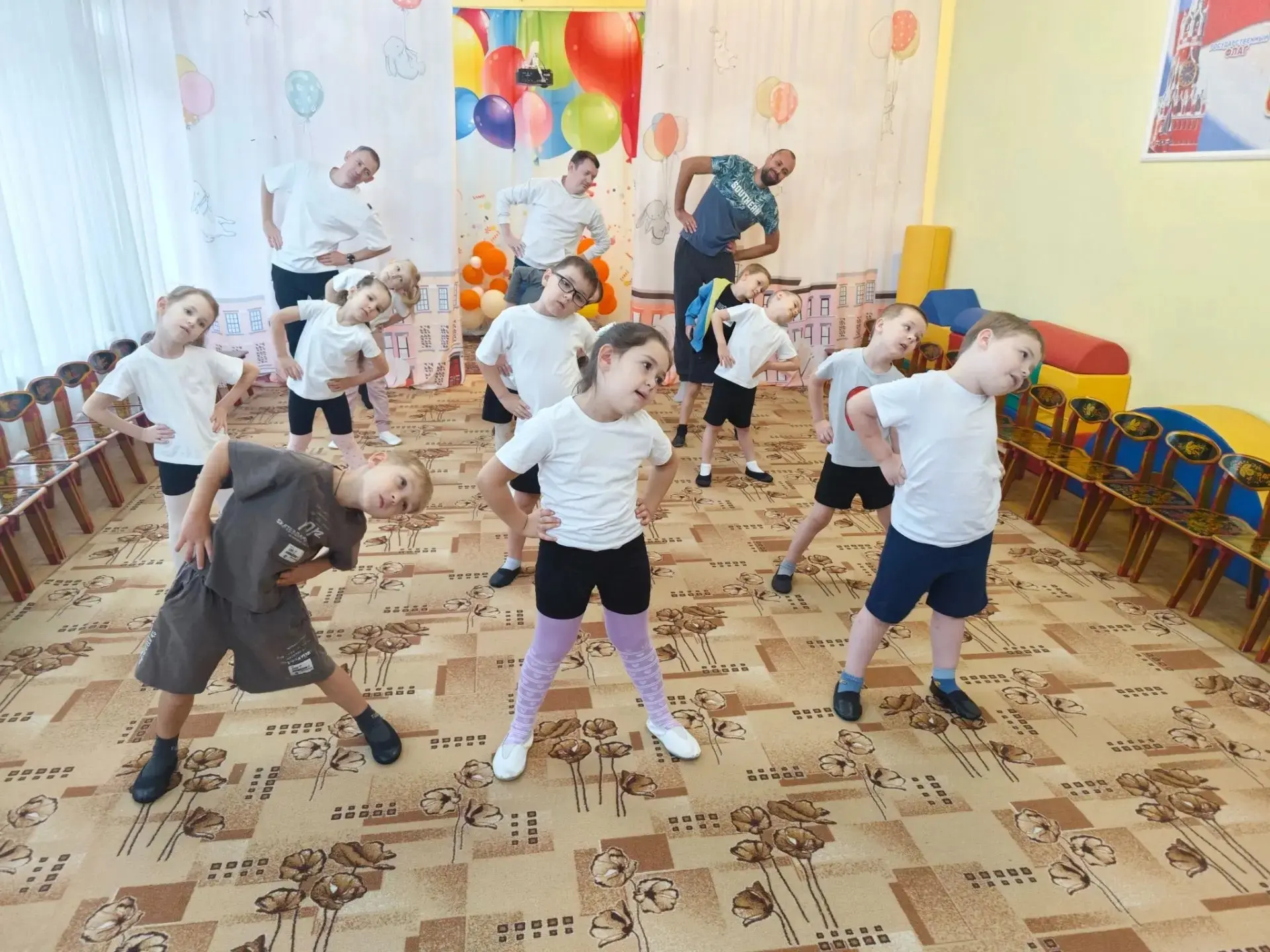 🎉 «Зарядка с папой» в старшей группе: заряд бодрости и море радости! 🎉