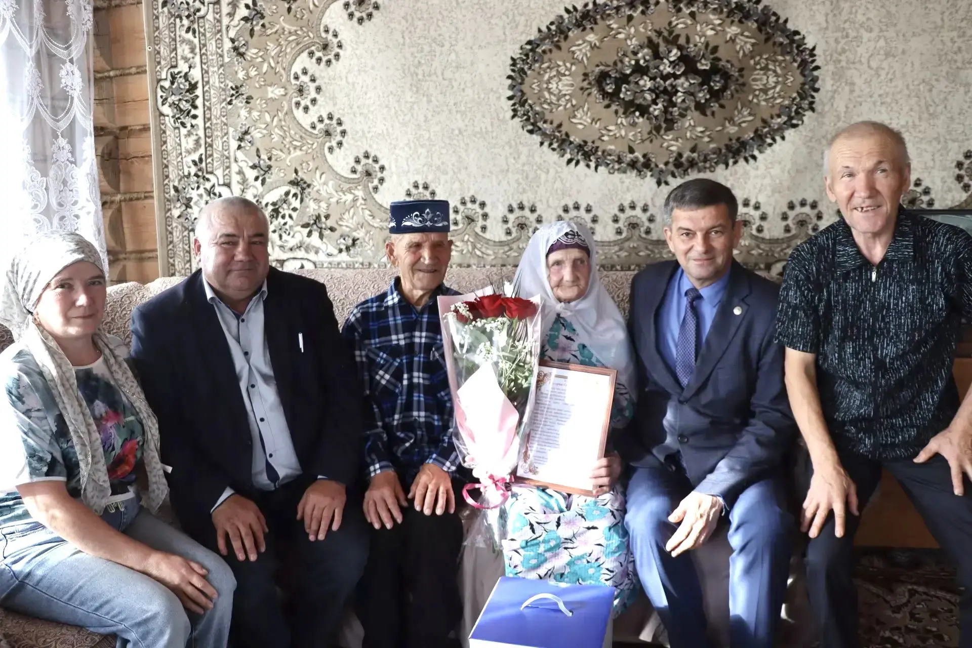 Каусарие Сибгатулловне Фахрутдиновой – 90 лет! 💐