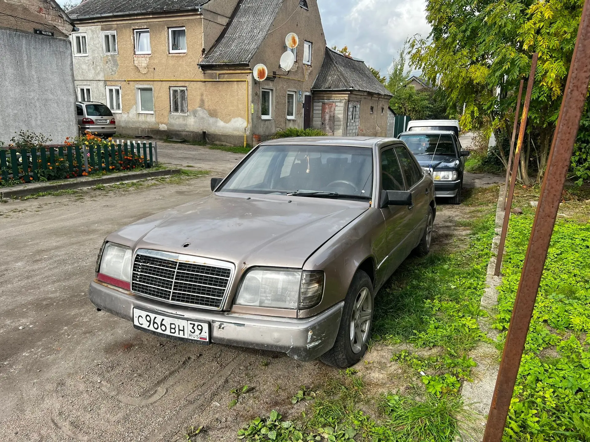 2.2 бензин м111