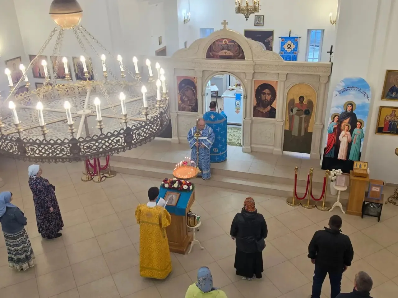 Сегодня в нашем храме было совершено Вечернее богослужение. Мы молитвенно почтили памят...