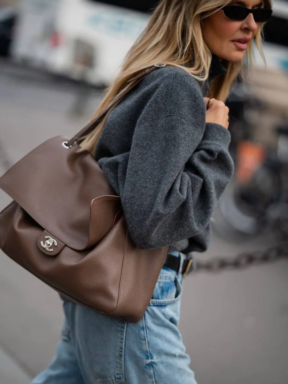 Оверсайз-сумки Chanel, в которые войдёт всё 💼✨