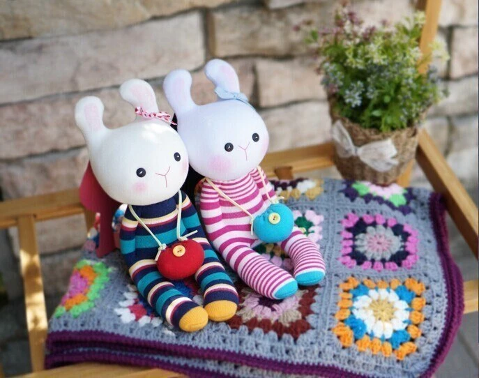 Игрушки из носков КРОЛИКИ.