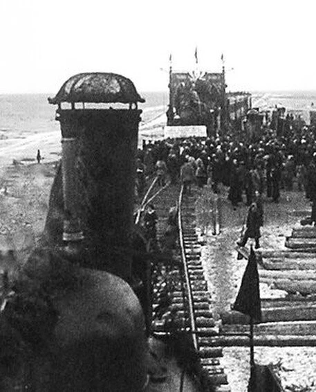 Встреча первого поезда на ст. Абакан, 23 ноября 1925 г