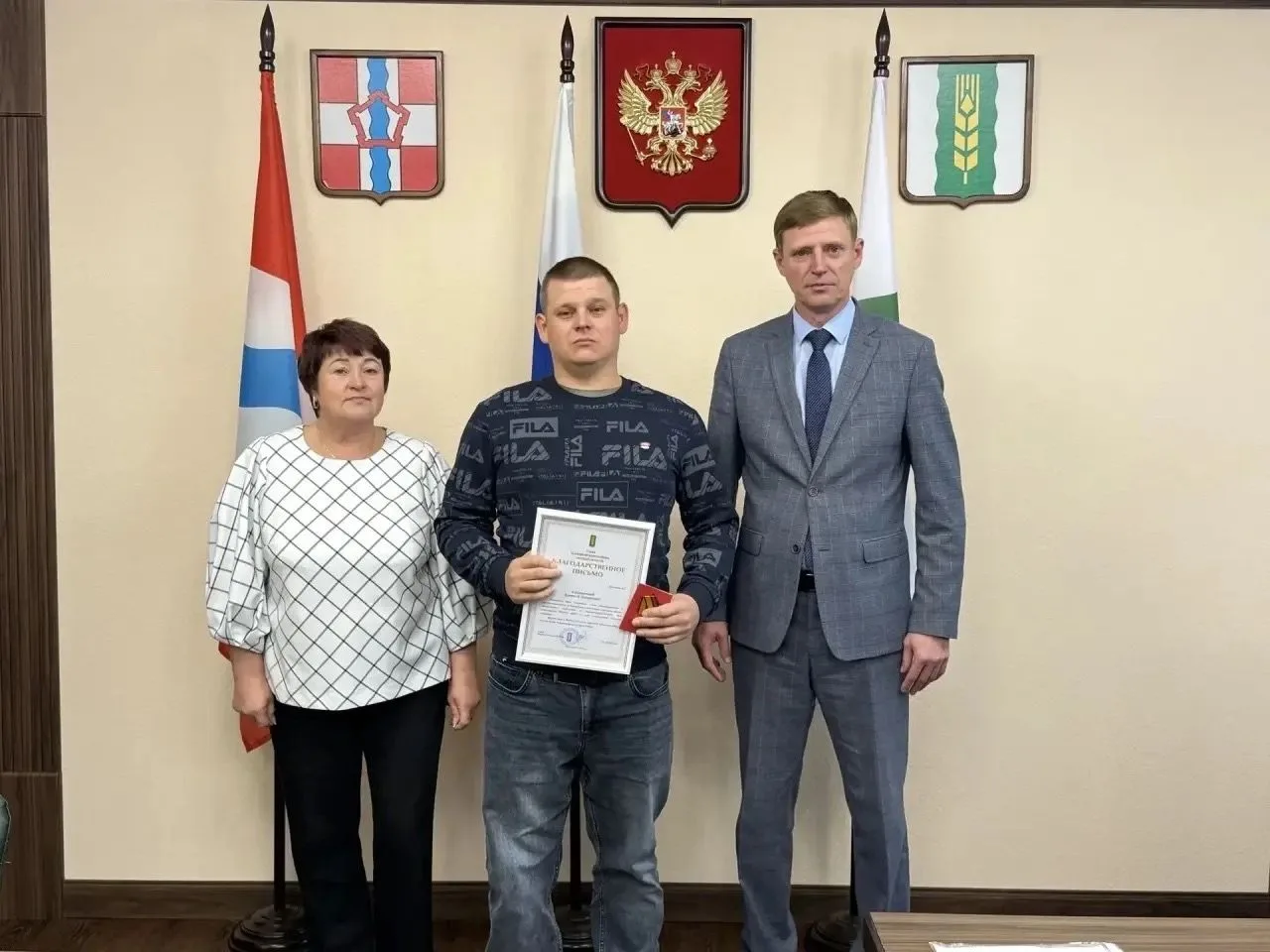 Глава района Аркадий Викторович Ефименко встретился с земляком, ветераном специальной в...