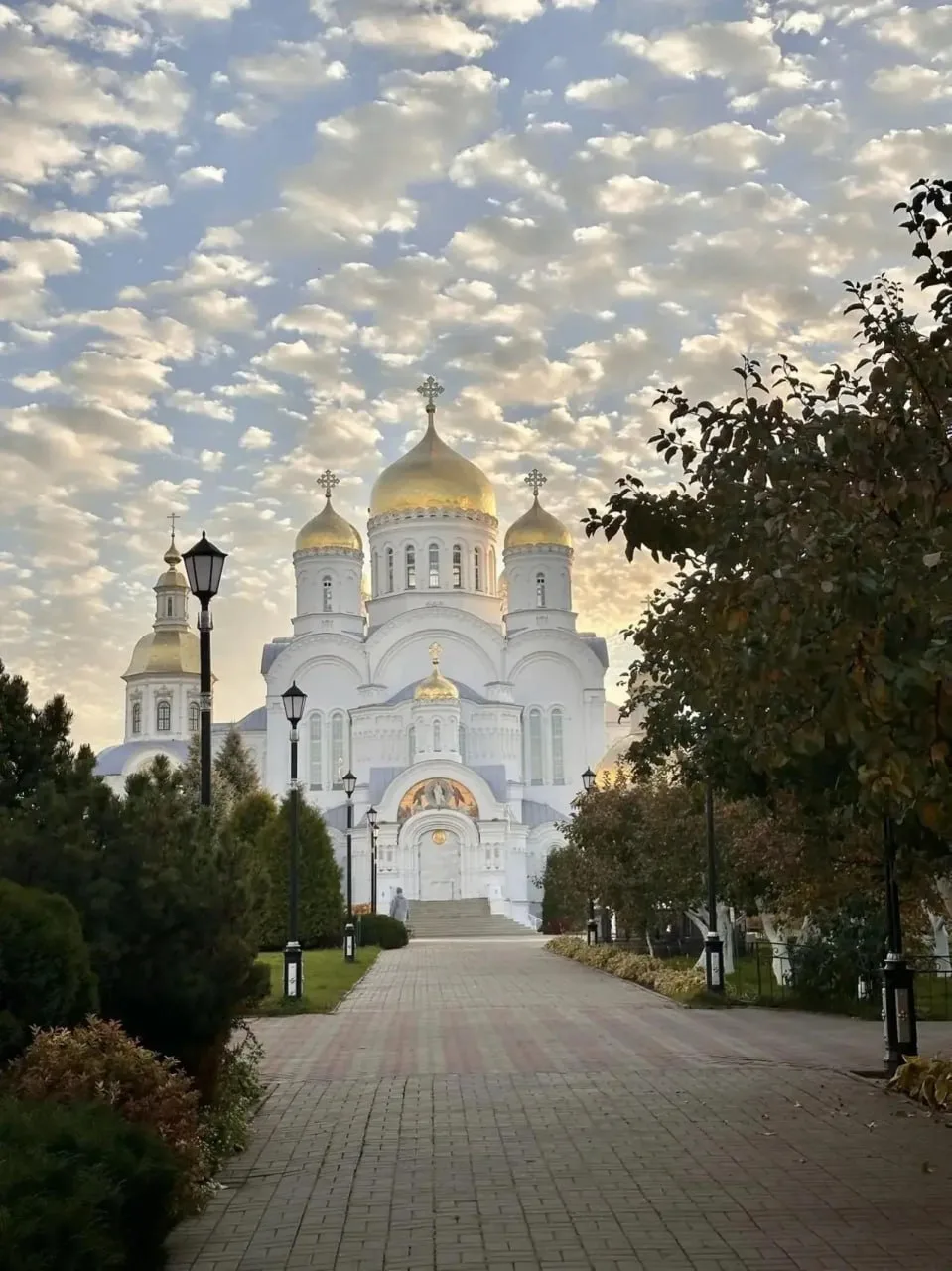 В Дивеево заметили в небе перисто-кучевые облака, которые в народе называют "барашками"...
