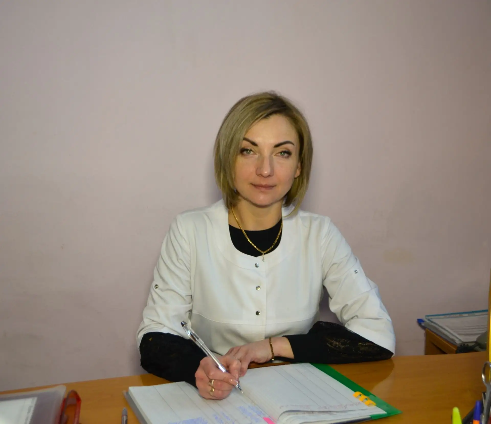 🧑Старшая медицинская сестра Виктория Матвиенко провела беседу с сотрудниками и пациент...