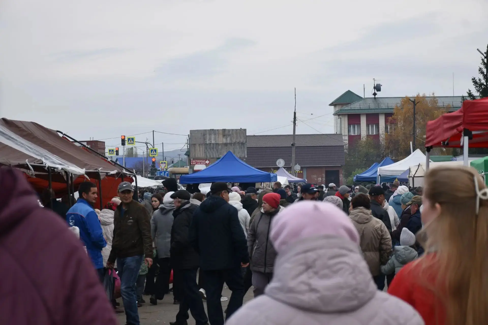 📌 Сегодня, в День Республики Башкортостан, на Центральной площади села Месягутово прох...