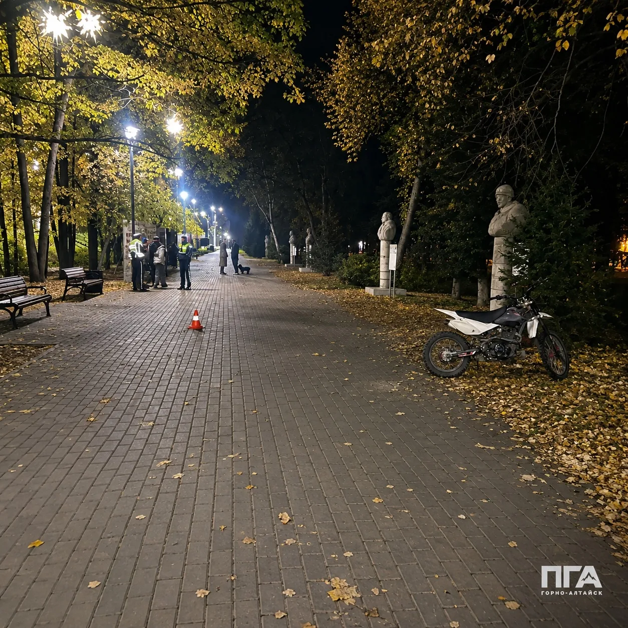 🚨 Пьяный 16-летний мотоциклист сбил мужчину в Парке Победы в Горно-Алтайске