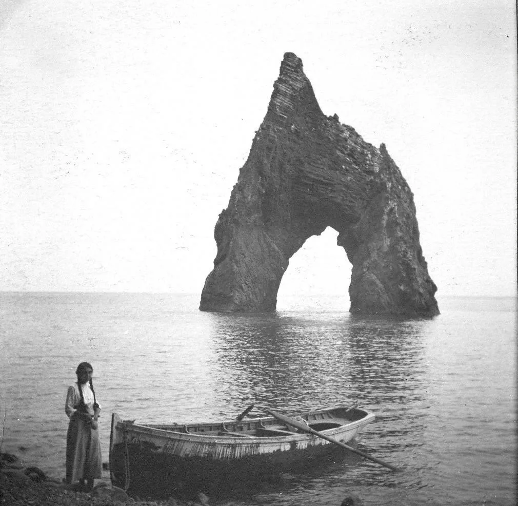 Скала Золотые Ворота 1900 г.