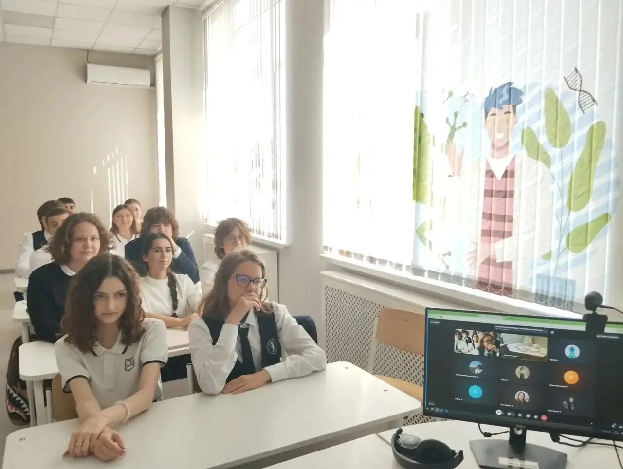 🖥️Вчера ребята 11 «В» класса побывали на онлайн-выставке «История старого шкафа» Мероп...
