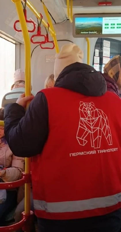 На остановке в Перми выявили безбилетников