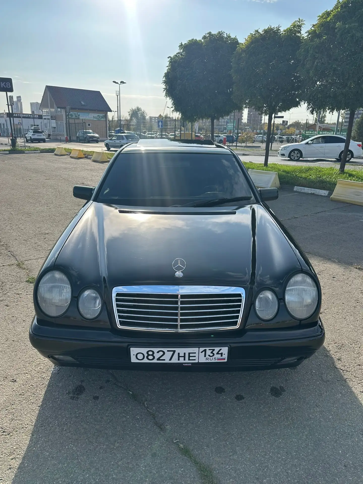 Mercedes-Benz W210 E230
